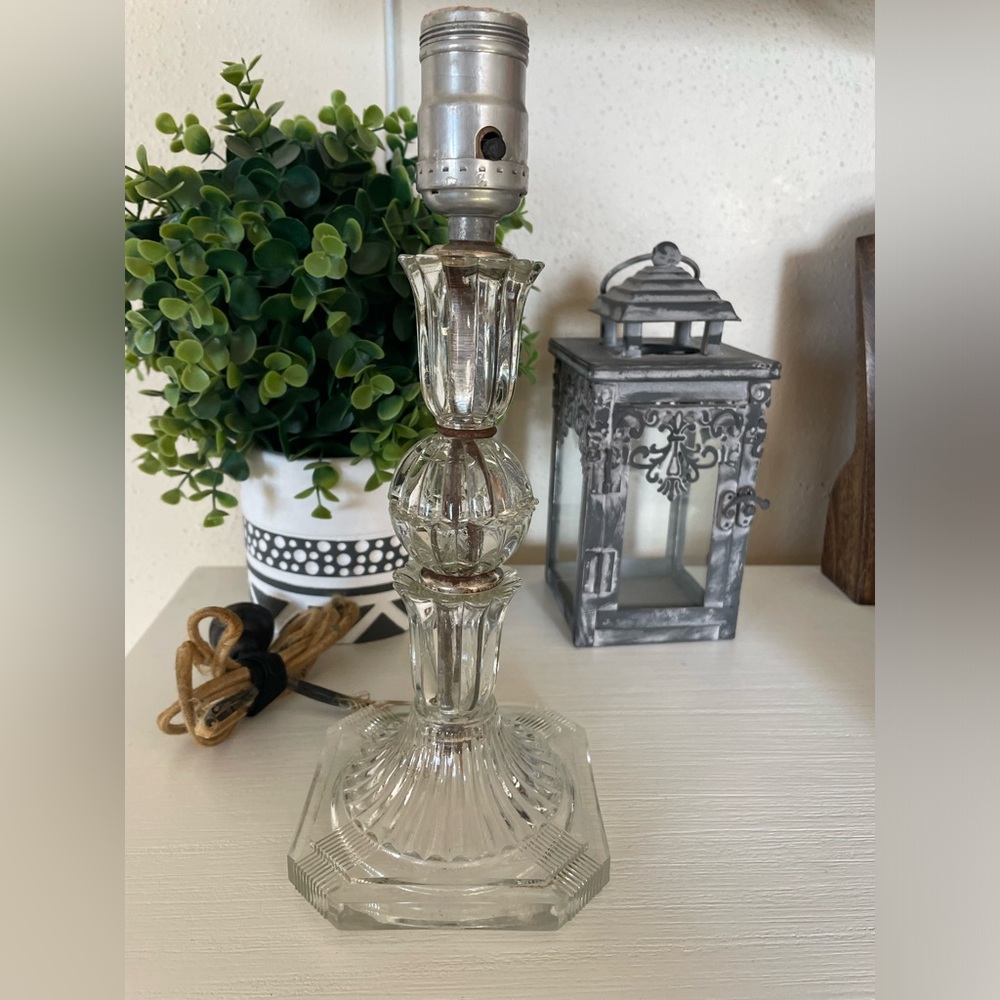 Vintage Leviton Clear Glass table Lamp Boudoir Mid Century 11” tall